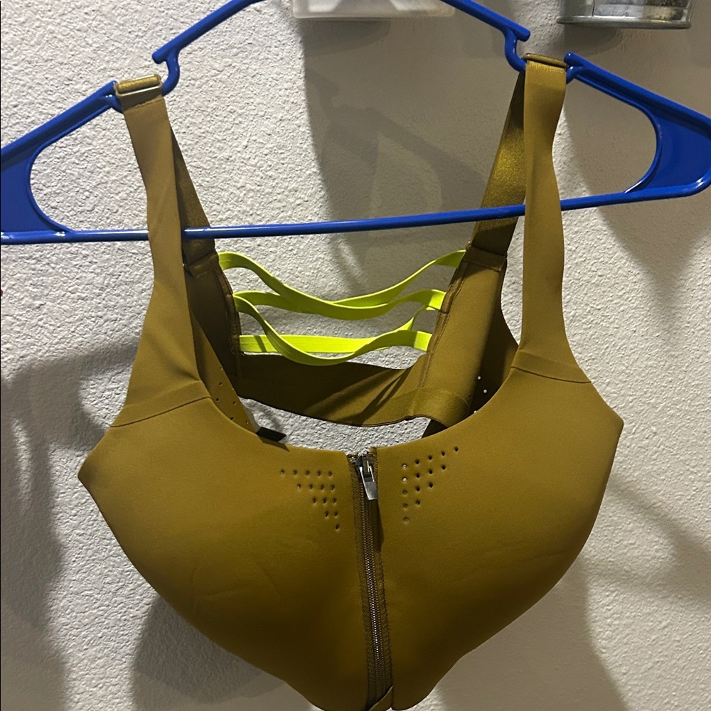NWT • Victoria’s Secret ♡ Olive Green Women's Sports Bra